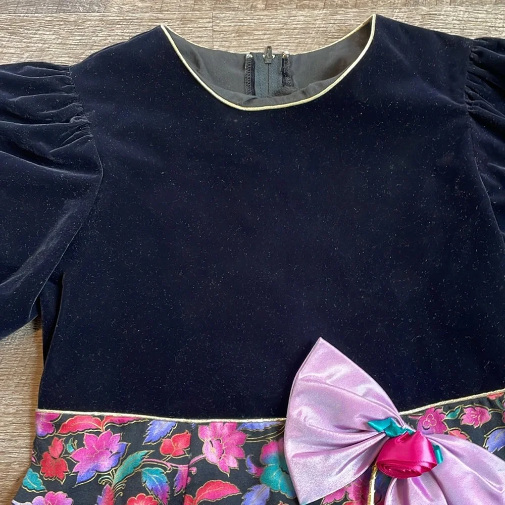Vintage Peaches ‘n Cream Crushed Velvet Puff Sleeve Floral Dress—Girl’s 14
